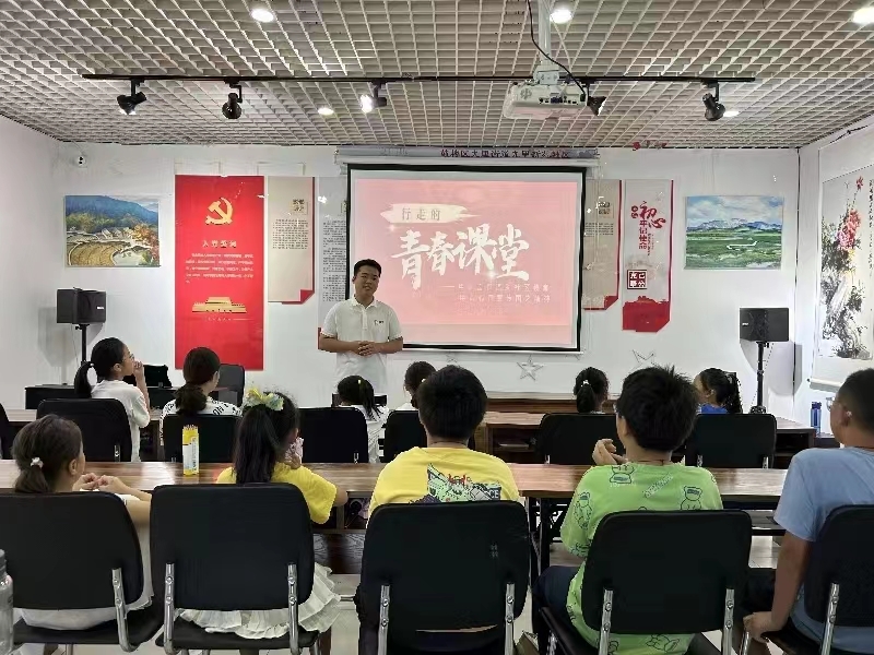 行走的“青春课堂”,开云在线平台探索社区教育新实践